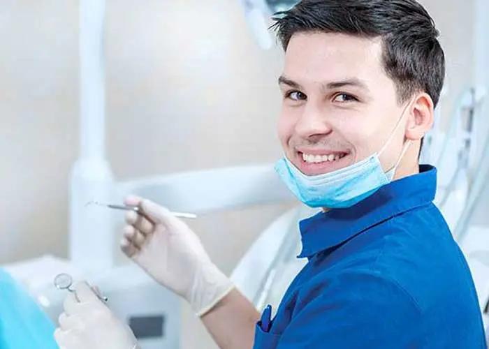 چطور یک دندانپزشک در سایت‌های کاریابی، پیشنهاد همکاری حرفه‌ای به کلینیک‌های دندانپزشکی ارائه دهد؟